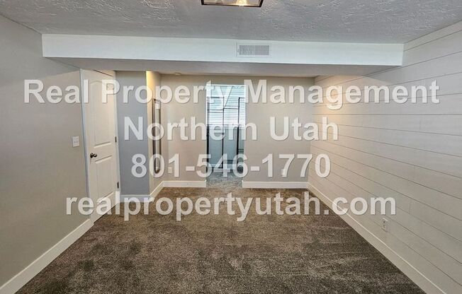 5 beds, 2 baths, $2,700