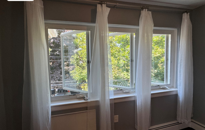 3 beds, 1.5 baths, 1,800 sqft, $3,200, Unit 2