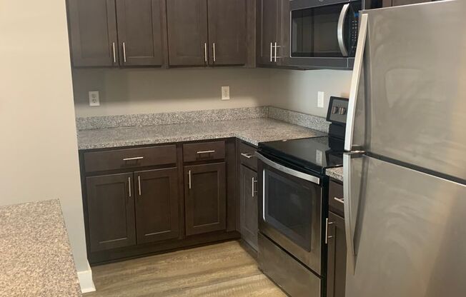 1 bed, 1 bath, 954 sqft, $1,260, Unit H201