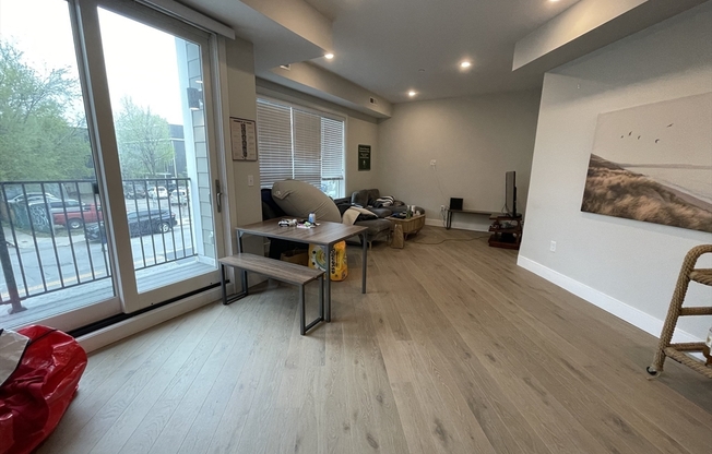 33 WARD ST
