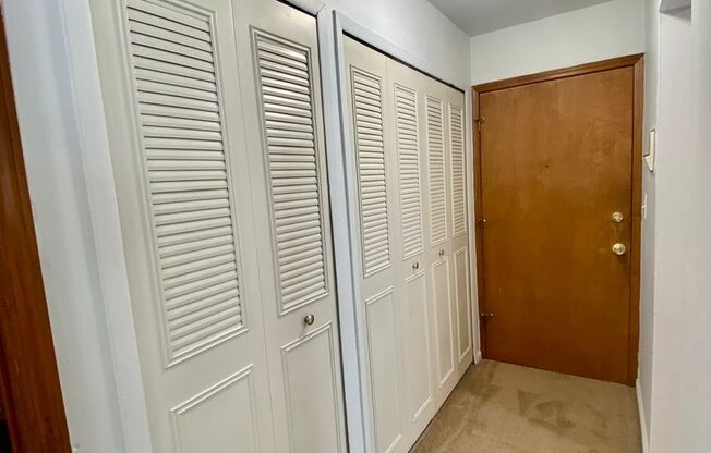 2 beds, 1 bath, 900 sqft, $1,295, Unit 19