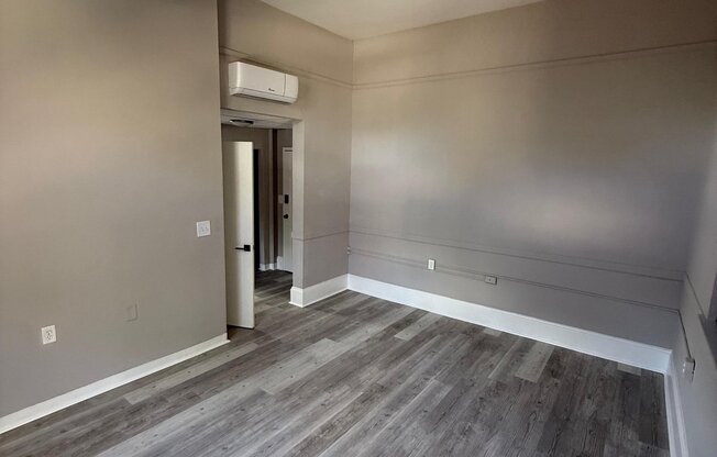 18 W 27 ST