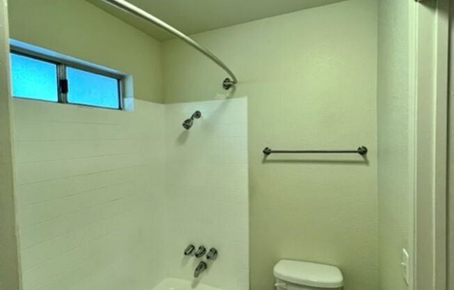 1 bed, 1 bath, 700 sqft, $1,595, Unit 88