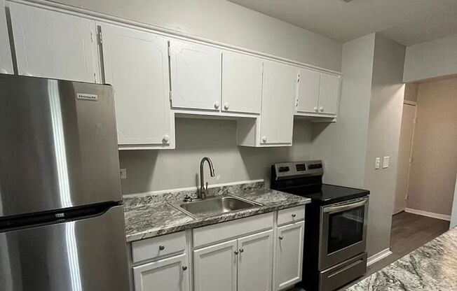 1 bed, 1 bath, $960, Unit 303