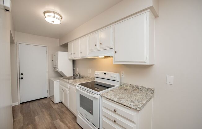 1 bed, 1 bath, $2,300