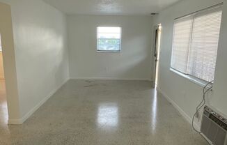 2 beds, 1 bath, 832 sqft, $2,200, Unit #18