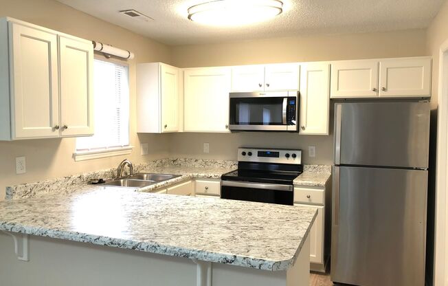 2 beds, 2 baths, 1,270 sqft, $1,600, Unit 2730-4 Pearl Remodel
