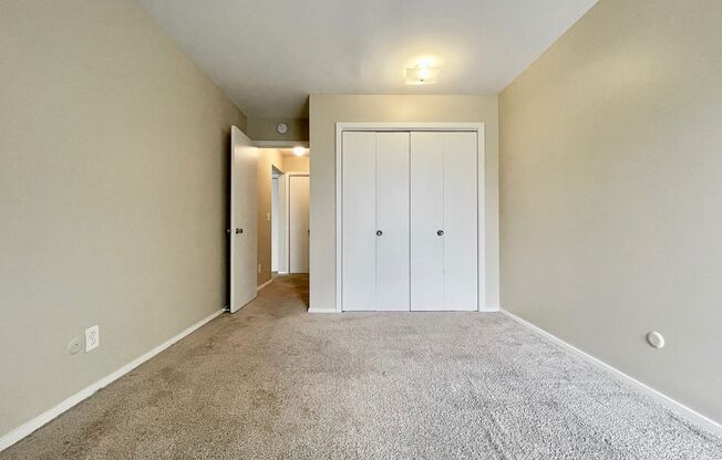 2 beds, 1.5 baths, 875 sqft, $1,275, Unit 3