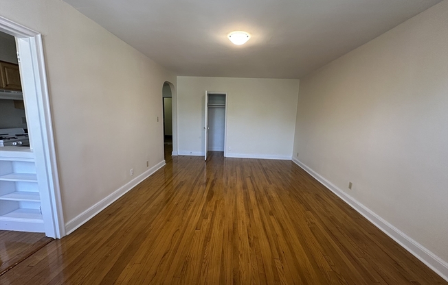 1 bed, 1 bath, 700 sqft, $2,650, Unit 308