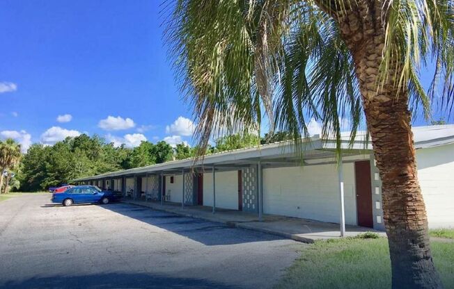 3722 S U.S. Highway 441