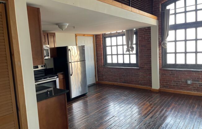 2 beds, 1 bath, 1,200 sqft, $1,750, Unit 1401 WALK UP