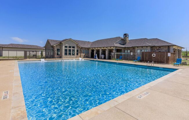 2 beds, 2 baths, 1,039 sqft, $1,616, Unit 1212
