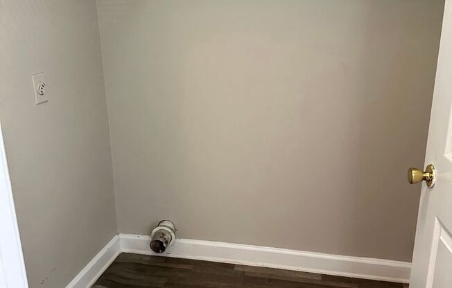 3 beds, 2 baths, 1,151 sqft, $1,095, Unit 202