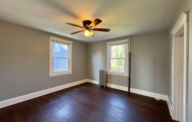 Charming 3 Bedroom/ 1 Bathroom Home in Dundalk, MD!