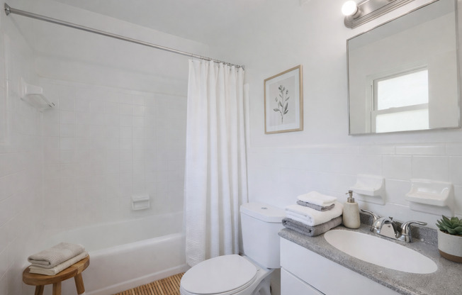 1 bed, 1 bath, 633 sqft, $1,025, Unit 2182-15