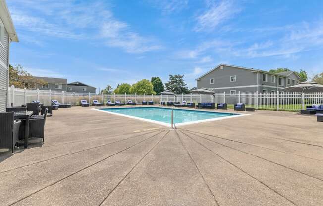 the pool at the preserve apartments