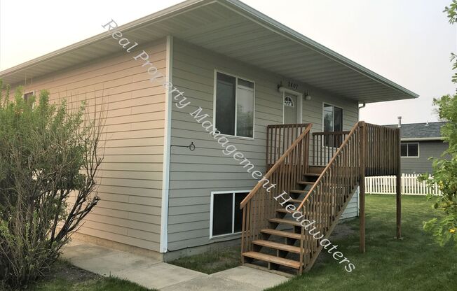 3 Bedroom 1 1/2 Bath House For Rent