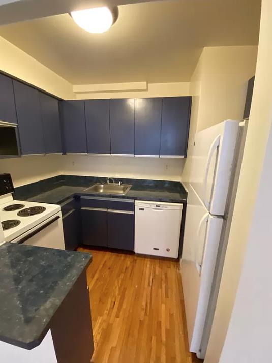 422 E 89 ST