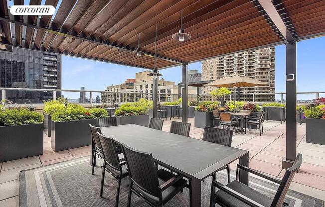 2 beds, 1 bath, 900 sqft, $5,000, Unit 3S