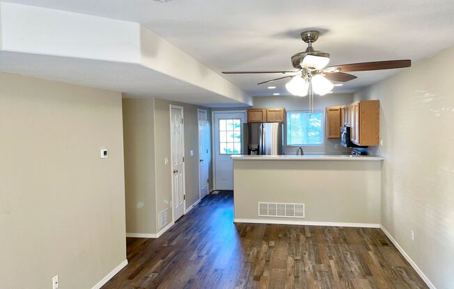7901-7919 Antelope Valley Point