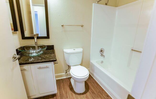 1 bed, 1 bath, 665 sqft, $1,598, Unit 407
