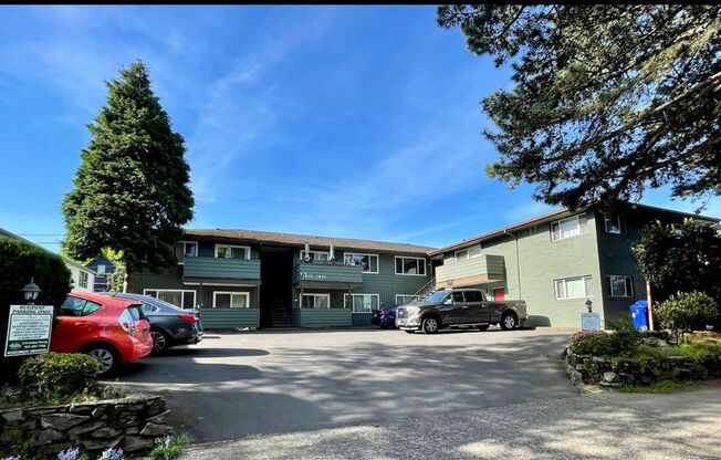 0101-01 - Crownaire Apartments