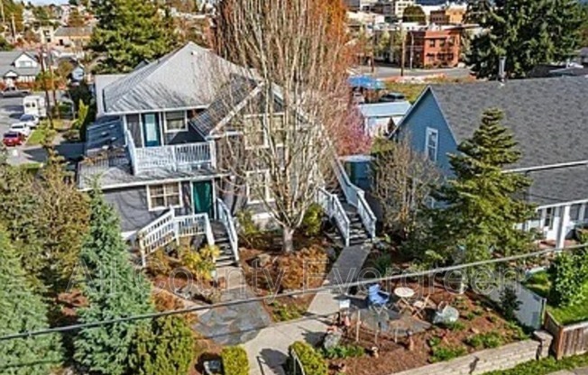 1015 9 ST