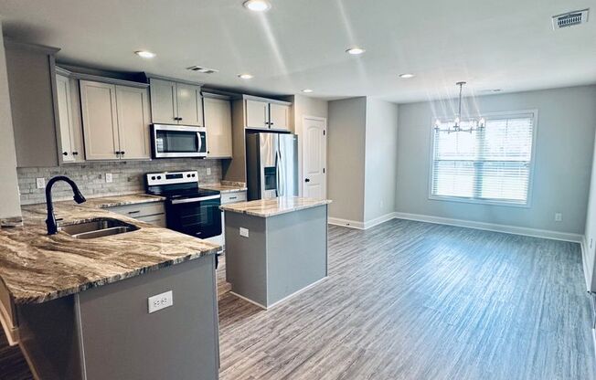 Full Brick 4 bedroom - Great location