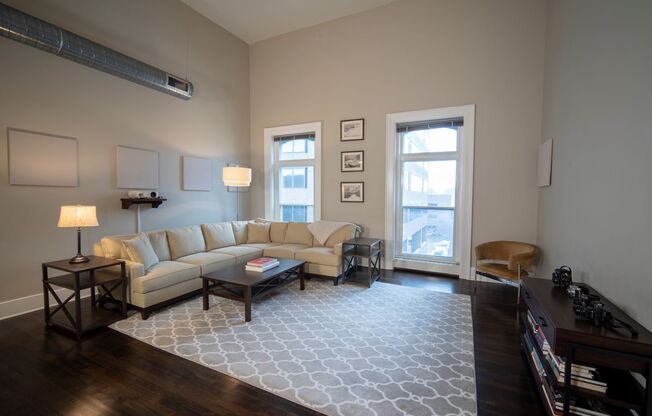 2 beds, 1 bath, 800 sqft, $1,800, Unit 3K