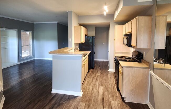 1 bed, 1 bath, 802 sqft, $1,495, Unit 710-u