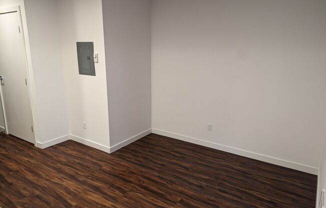 Studio, 1 bath, 220 sqft, $1,150, Unit 01 - 210