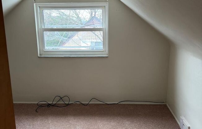 Newly Renovated 3BD 1 1/2BA house in Penn Hills!