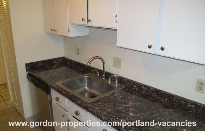 2 beds, 1 bath, $1,495