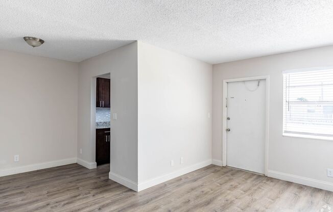 1 bed, 1 bath, 750 sqft, $1,689, Unit 4D