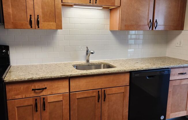 2 beds, 2 baths, 1,180 sqft, $1,965, Unit WI170H4