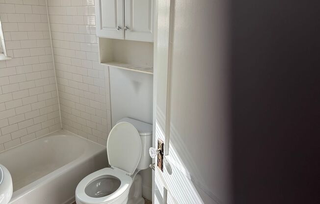 2 beds, 1 bath, 524 sqft, $2,100, Unit 109 Summer #414