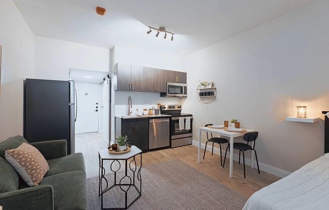 Studio, 1 bath, 275 sqft, $745, Unit 307 *