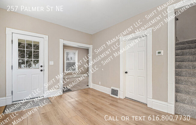 257 PALMER ST NE