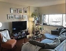 1 bed, 1.5 baths, 700 sqft, $3,050, Unit 503
