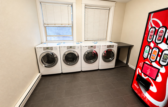 Studio, 1 bath, 233 sqft, $885, Unit 106