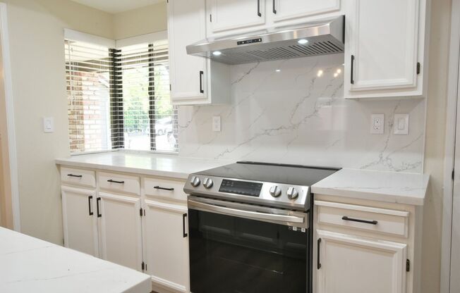 Gorgeous Recently Remodeled 2 Bedroom 2 Bath Home in Desirable Evergreen Cul de Sac