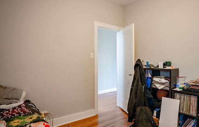 2 beds, 1 bath, 775 sqft, $1,795, Unit 3006-3E