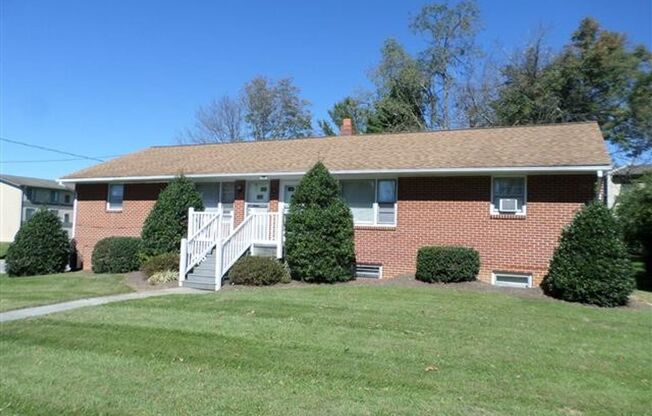 021PB - 208 Broce Drive M