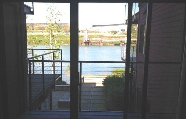 1 Bed 1 Bath Waterfront Condo Available NOW! Water/Sewer/Trash included!