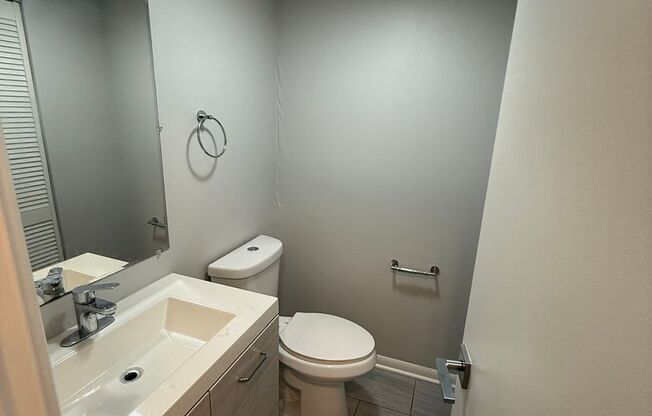 2 beds, 1.5 baths, $2,500, Unit 107