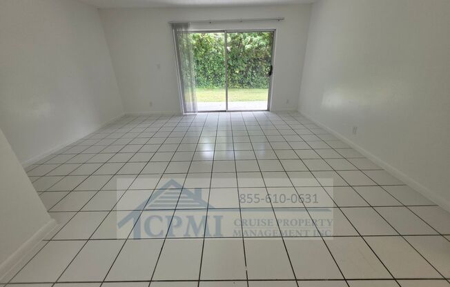 2 beds, 1 bath, 896 sqft, $2,075, Unit A102