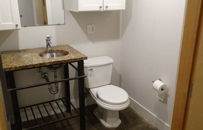 Studio, 1 bath, 610 sqft, $850, Unit 110-205