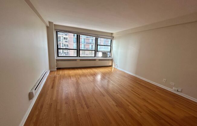 1 bed, 1 bath, 700 sqft, $1,950, Unit 418-1101