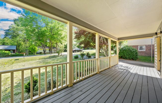Adorable 3 BD/2.5 BA Hillsborough Home!