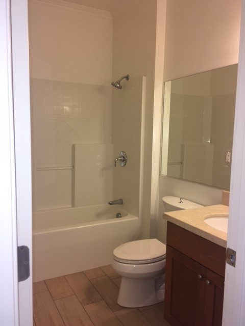 2 beds, 2 baths, $3,995, Unit 1115